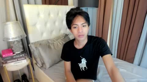Snapshot of davincihugecock chatting on 12, 7, 2026 daniel online show from 12, 7, 2026