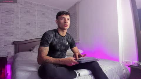 davis online show from 19, 11, 2025