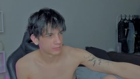 Snapshot of davisross chatting on 12, 12, 2024 davis online show from 12, 12, 2024