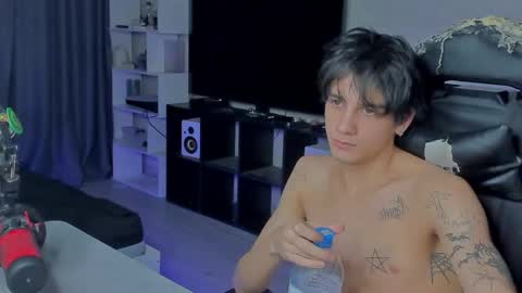 Snapshot of davisross chatting on 9, 10, 2025 davis online show from 9, 10, 2025