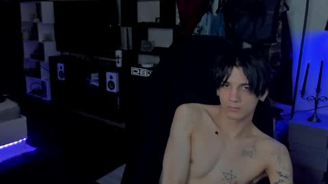 Snapshot of davisross chatting on 9, 6, 2026 davis online show from 9, 6, 2026