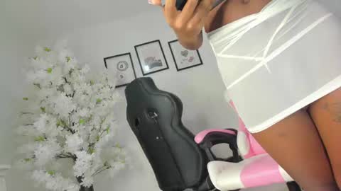 dayanis_latin online show from 19, 6, 2026