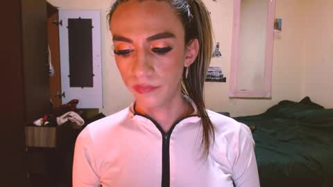 Snapshot of dayanna_01_ chatting on 1, 6, 2026 dayanna_01_ online show from 1, 6, 2026