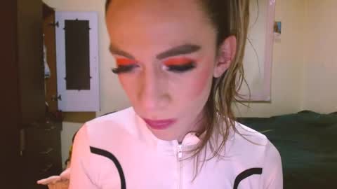 Snapshot of dayanna_01_ chatting on 2, 6, 2026 dayanna_01_ online show from 2, 6, 2026