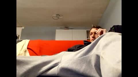 Dazzill online show from 3, 2, 2025