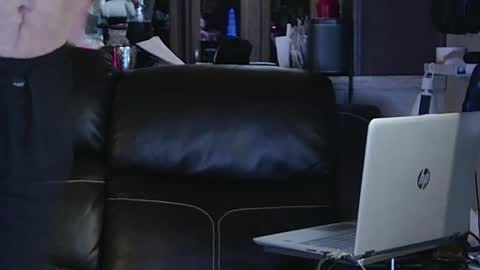 want girl to play with me online show from 4, 1, 2025