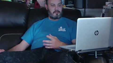 want girl to play with me online show from 5, 3, 2025