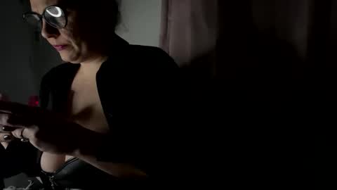 Snapshot of dddmilf24 chatting on 4, 12, 2024 dddmilf24 online show from 4, 12, 2024