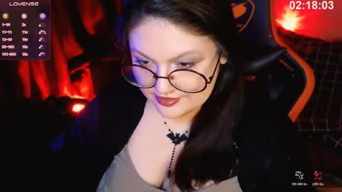 Luna online show from 4, 4, 2026