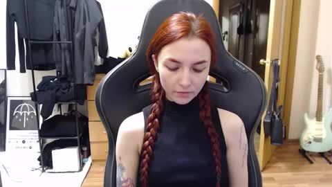 Snapshot of dead_girll chatting on 6, 12, 2024 freak online show from 6, 12, 2024