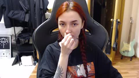 Snapshot of dead_girll chatting on 21, 12, 2024 freak online show from 21, 12, 2024