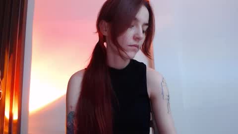 Snapshot of dead_girll chatting on 2, 10, 2025 freak online show from 2, 10, 2025