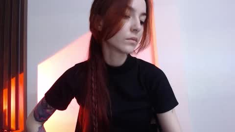 Snapshot of dead_girll chatting on 24, 10, 2025 freak online show from 24, 10, 2025