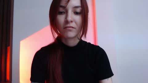 Snapshot of dead_girll chatting on 14, 11, 2025 freak online show from 14, 11, 2025