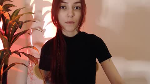 Snapshot of dead_girll chatting on 19, 11, 2025 freak online show from 19, 11, 2025