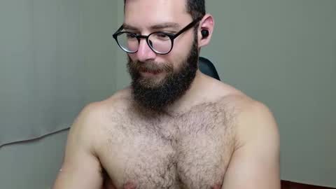 Snapshot of deanlek chatting on 28, 10, 2025 Dean online show from 28, 10, 2025