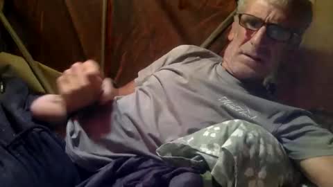 deanofflove221000 online show from 18, 1, 2026