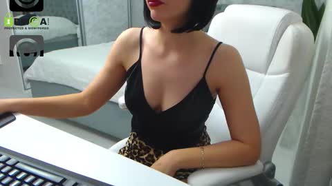 Elly online show from 9, 10, 2025