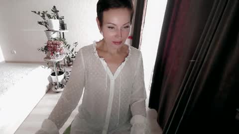 Mia online show from 17, 10, 2025