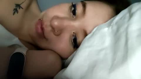 dearmilu28 online show from 18, 10, 2025