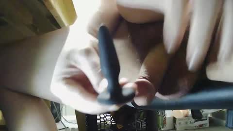 Snapshot of deathnite827 chatting on 5, 1, 2025 DK814 online show from 5, 1, 2025