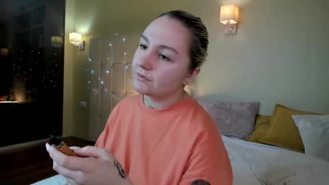 Debbie Mon Tue Fri Sun Sat GMT 3 1000am - 0400pm  online show from 24, 12, 2024