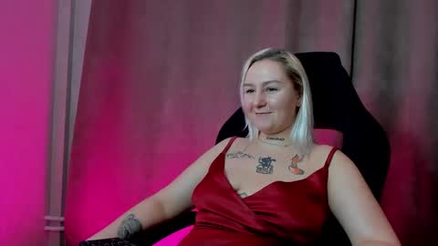 Debbie Mon Tue Fri Sun Sat GMT 3 1000am - 0400pm  online show from 25, 12, 2024