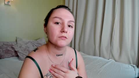 Debbie Mon Tue Fri Sun Sat GMT 3 1000am - 0400pm  online show from 28, 12, 2024