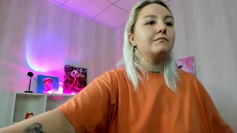 Debbie Mon Tue Fri Sun Sat GMT 3 1000am - 0400pm  online show from 3, 1, 2025