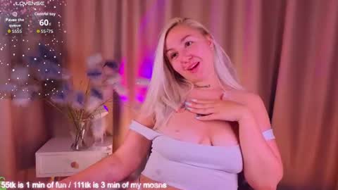 Snapshot of debbie_taylor chatting on 30, 7, 2026 Debbie Mon Tue Fri Sun Sat GMT 3 1000am - 0400pm online show from 30, 7, 2026