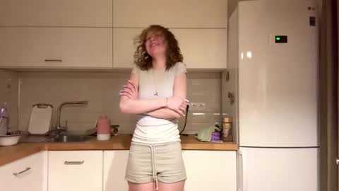 Snapshot of deboramcdonnall chatting on 18, 1, 2026 Hello My name is Sarah im new model here and little but shy. online show from 18, 1, 2026