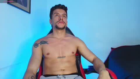 Snapshot of deconrios chatting on 5, 3, 2026 Santiago online show from 5, 3, 2026