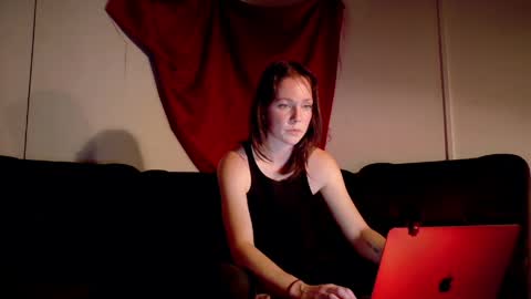 Deenie online show from 4, 5, 2026