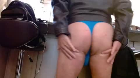 Snapshot of deeperjohnny chatting on 7, 10, 2025 deeperjohnny online show from 7, 10, 2025