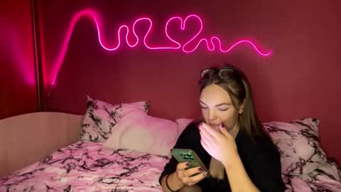 Snapshot of deeplookscouple chatting on 3, 10, 2025 deeplookscouple online show from 3, 10, 2025