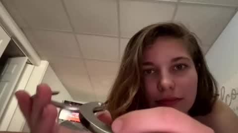 Snapshot of deepthroatqueen33 chatting on 23, 10, 2025 deepthroatqueen33 online show from 23, 10, 2025