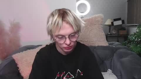 Snapshot of deficitt chatting on 23, 12, 2024 deficitt online show from 23, 12, 2024