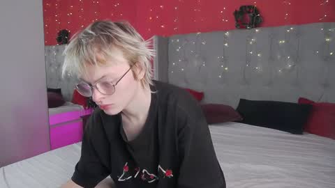 Snapshot of deficitt chatting on 25, 12, 2024 deficitt online show from 25, 12, 2024