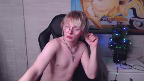 Snapshot of deficitt chatting on 12, 1, 2025 deficitt online show from 12, 1, 2025