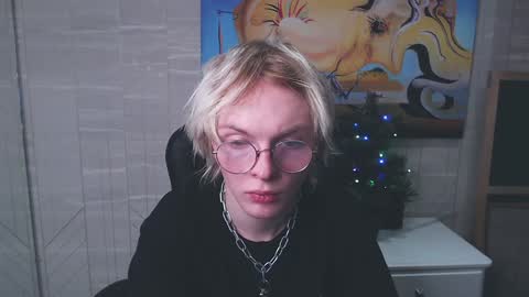 Snapshot of deficitt chatting on 12, 1, 2025 deficitt online show from 12, 1, 2025