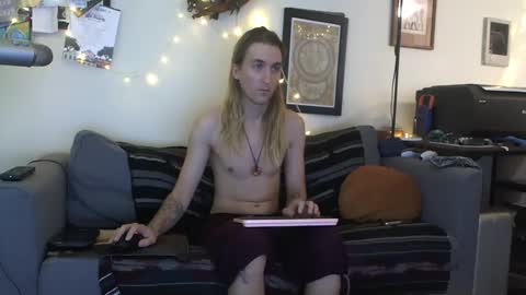 Snapshot of definatelyvegan chatting on 12, 10, 2025 definatelyvegan online show from 12, 10, 2025