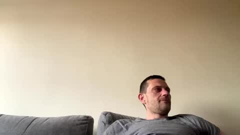 Snapshot of defloy chatting on 1, 1, 2025 Defloy online show from 1, 1, 2025