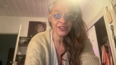 Snapshot of degeneratesaint chatting on 12, 10, 2025 Tori online show from 12, 10, 2025