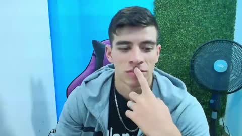 Snapshot of deiby_baby chatting on 8, 2, 2025 DEIBY online show from 8, 2, 2025