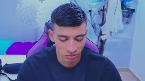 Snapshot of deiby_baby chatting on 1, 11, 2025 DEIBY online show from 1, 11, 2025