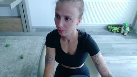 Snapshot of deidi_sweet chatting on 15, 7, 2026 Di online show from 15, 7, 2026