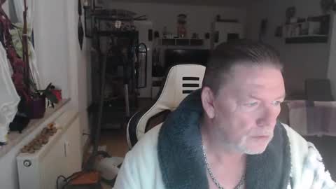 deinprinz2312 online show from 24, 11, 2025