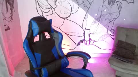 Snapshot of deivid_bigcock1 chatting on 13, 11, 2025 Deivid online show from 13, 11, 2025