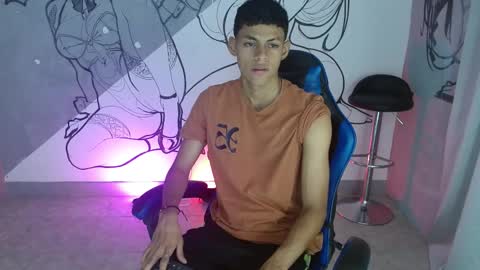 Snapshot of deivid_bigcock1 chatting on 21, 11, 2025 Deivid online show from 21, 11, 2025