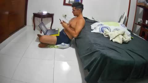 Snapshot of deividellobo chatting on 23, 12, 2024 deividellobo online show from 23, 12, 2024